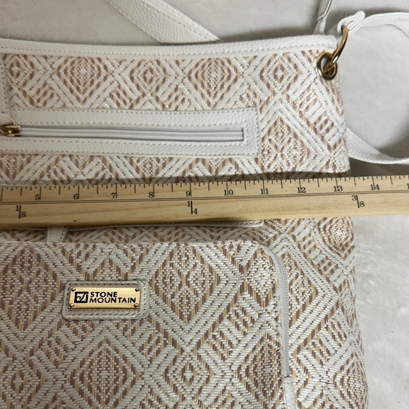 Stone Mountain Accessories Cream and White Crossbody Bag NWOT - Picture 6 of 10
